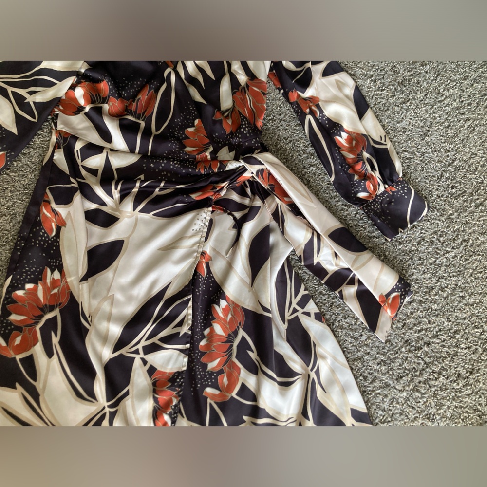 Sam Edelman Floral Satin Wrap Robe Kimono Cover-Up Black Cream Size 4 NWT - Picture 9 of 15